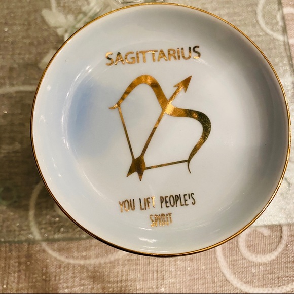 Charming Charlie Accessories - Charming Charlie Sagittarius Mini Plate Decor